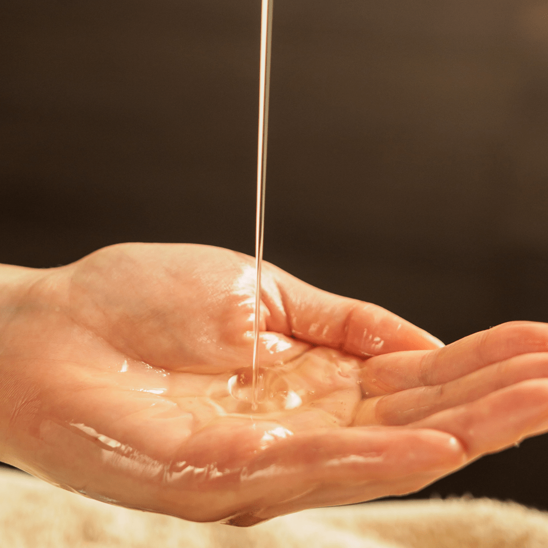 Hair oil to stimulate hair growth, use in head spa treatments and at home